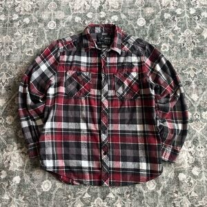 Casual Plaid Button-Down Shirt in Red and Black